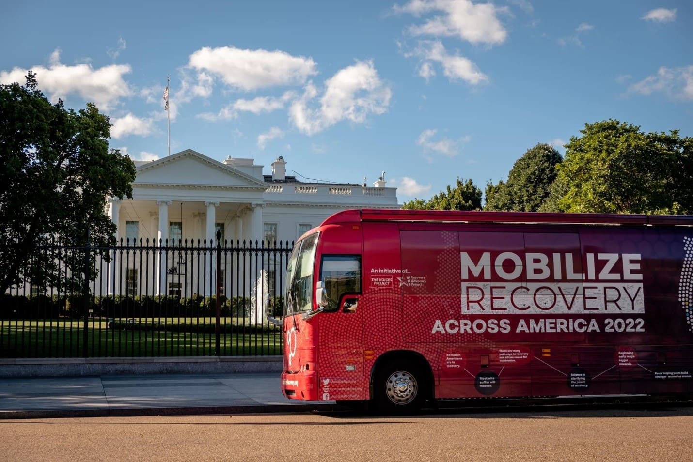 Mobilize Recovery bus in front the the White House